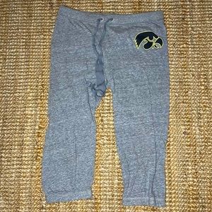 PINK Iowa Hawkeyes Cropped Lounge Pants